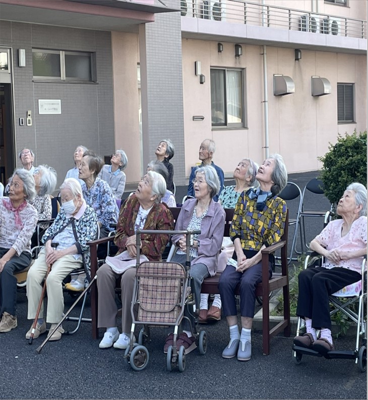 花火大会 株式会社東日本福祉経営サービス 新潟 東京 埼玉 千葉県内で有料老人ホーム デイサービス グループホーム等を運営