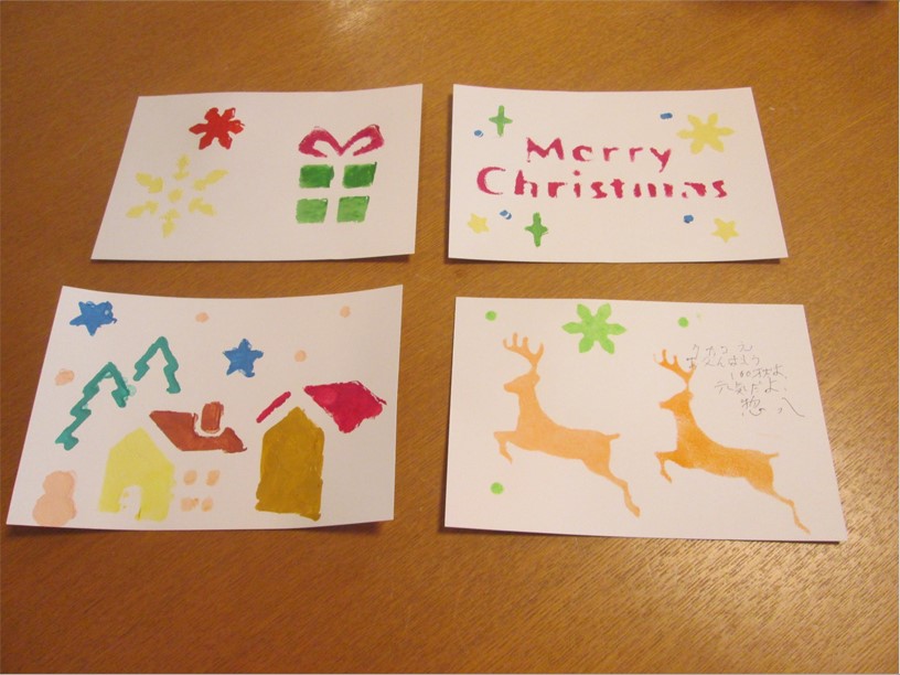 ステンシルでクリスマスカード作成 株式会社東日本福祉経営サービス 新潟 東京 埼玉 千葉県内で有料老人ホーム デイサービス グループホーム等を運営