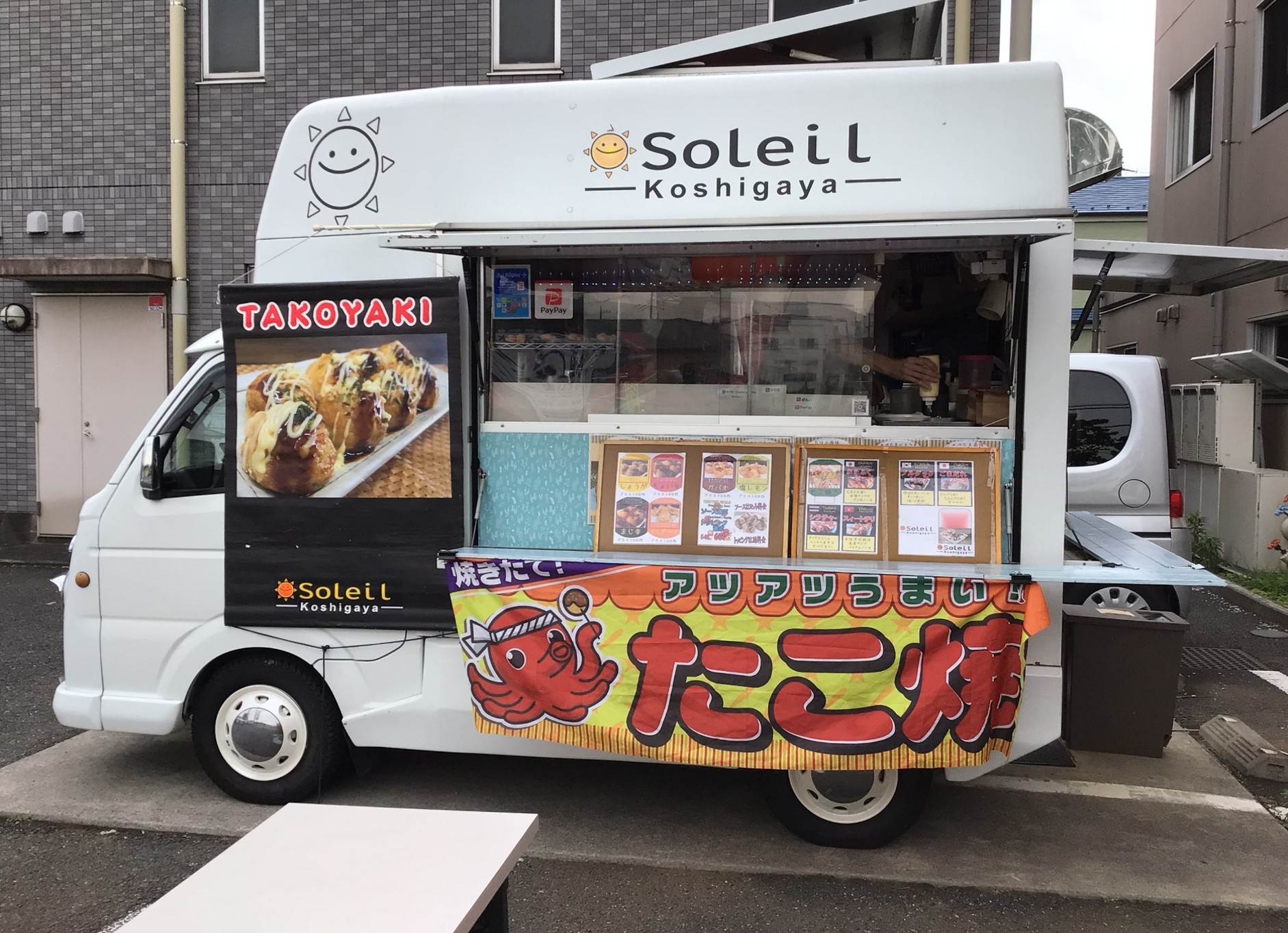 待ってました!たこ焼きカー