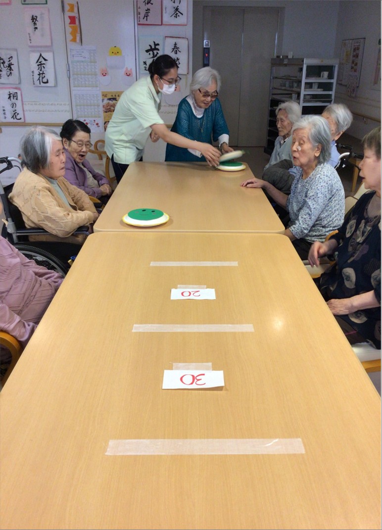 『ル・レーヴ狭山』の『カエル飛ばしゲーム』！！