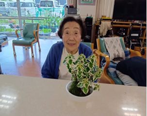 初めてのワークショップ～苔玉つくり～